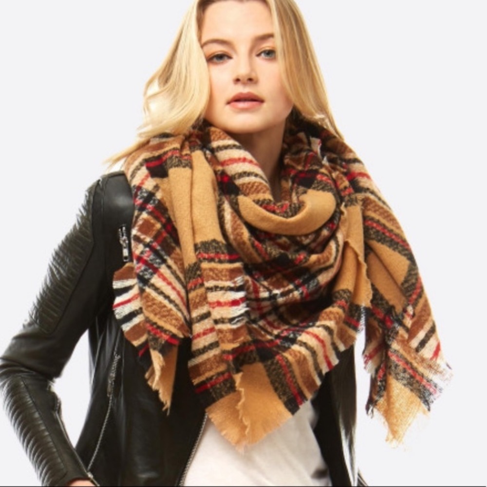 New Women’s Oversized Plaid Blanket Scarf Tan